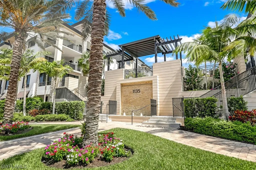 1135 3rd Avenue S Naples FL 34102