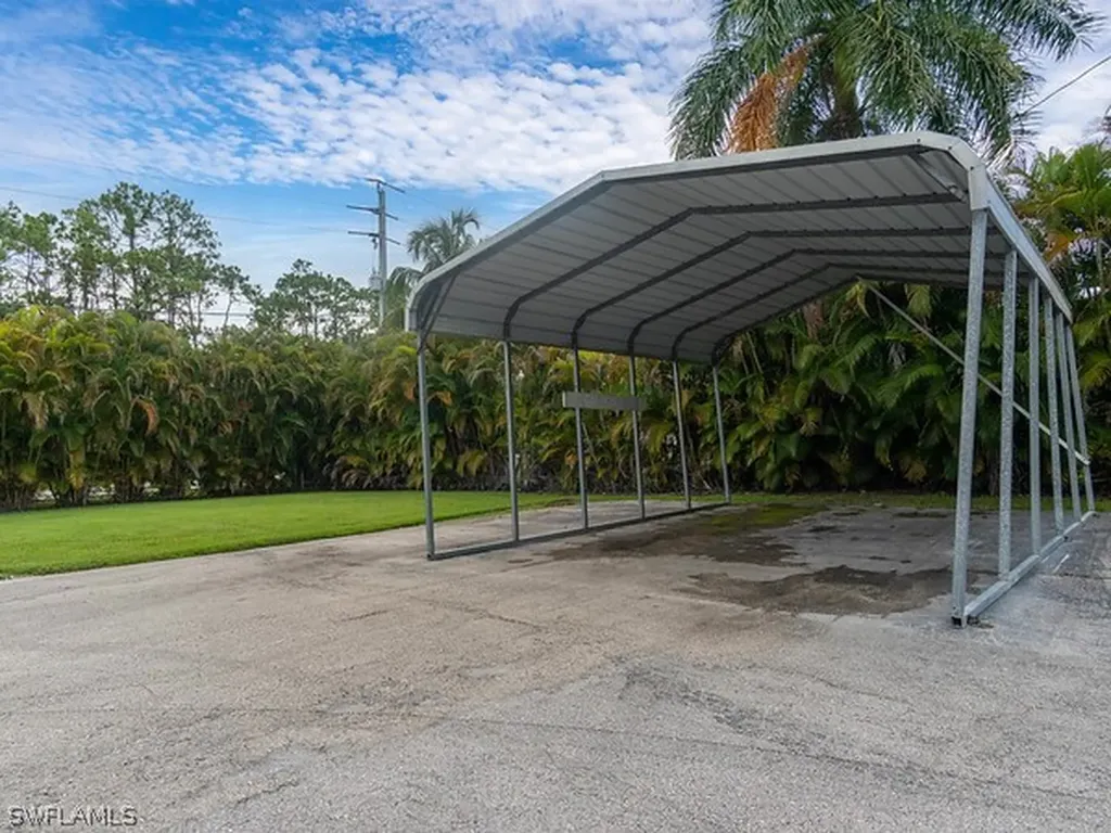 160 Price Street Naples FL 34113