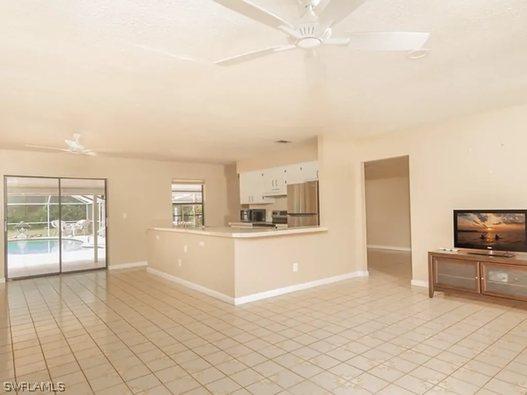 160 Price Street Naples FL 34113