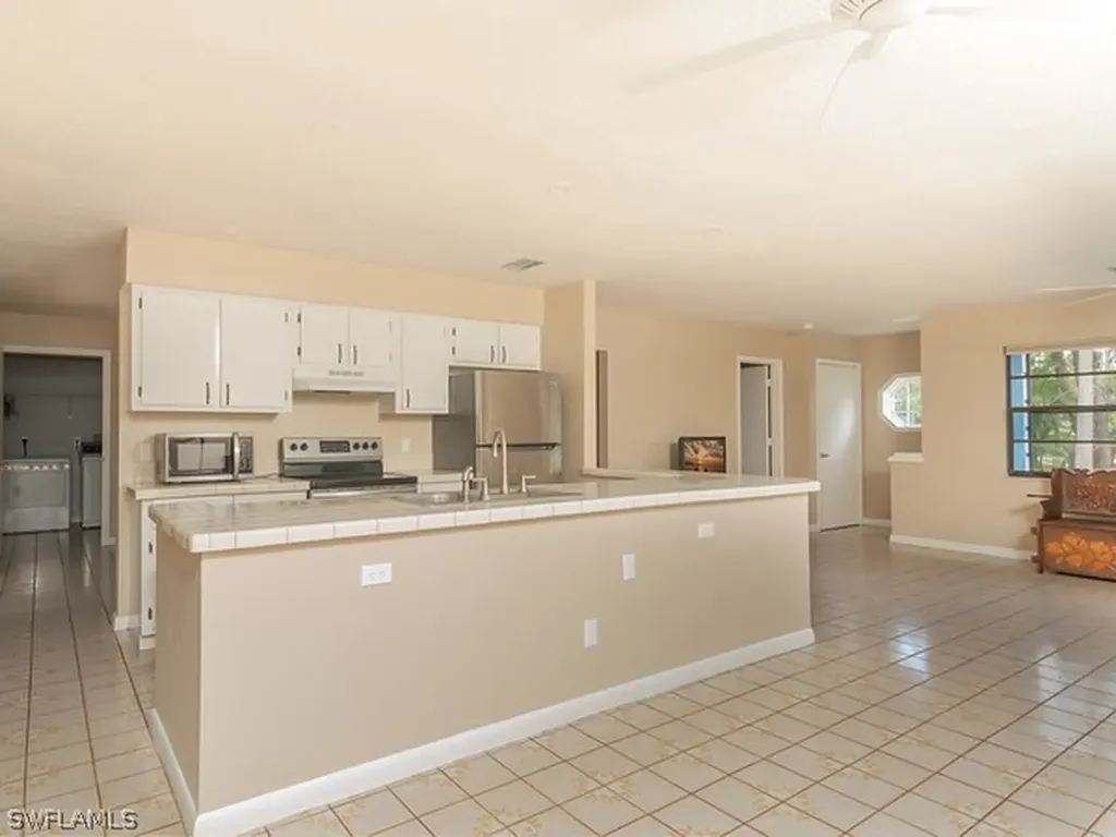 160 Price Street Naples FL 34113
