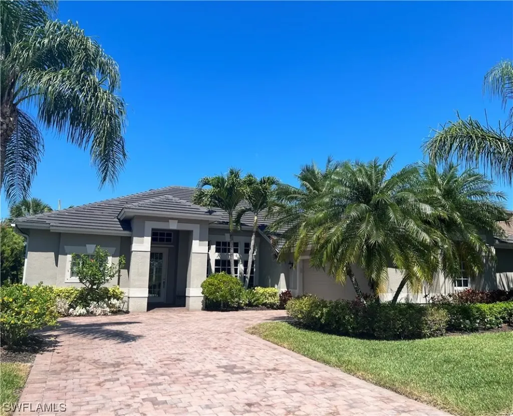 9013 Maverick Court Naples FL 34113