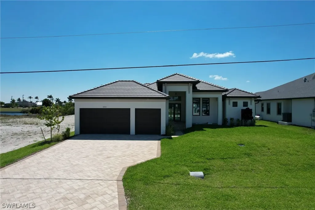 1502 NW 40th Place Cape Coral FL 33993