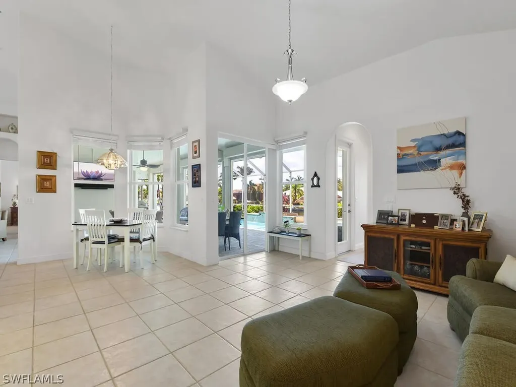 2701 SW 37th Street Cape Coral FL 33914