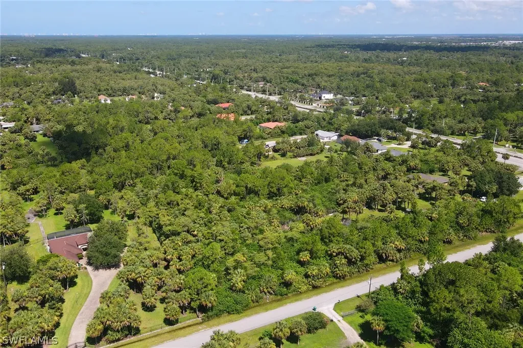 121 15th Street SW Naples FL 34117