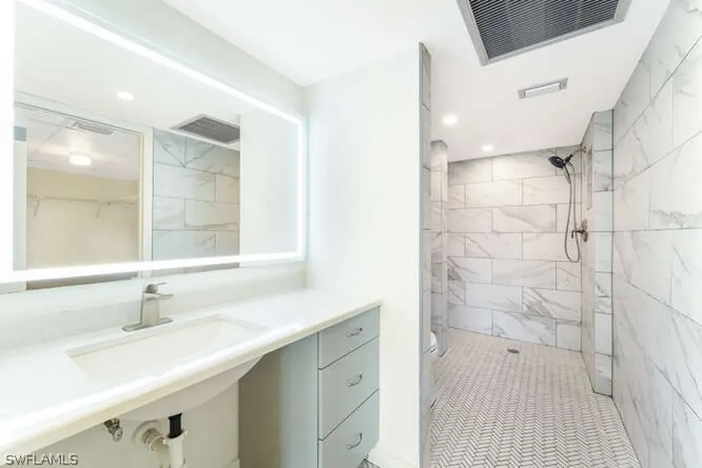 1700-A Bald Eagle Drive Naples FL 34105