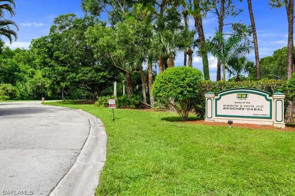 1700-A Bald Eagle Drive Naples FL 34105