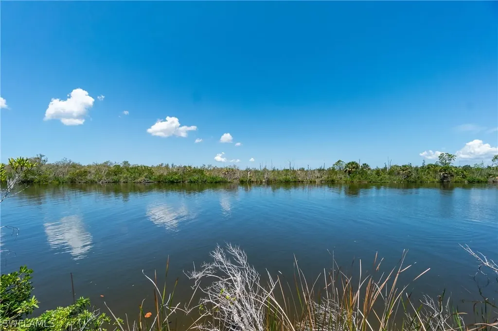 1430 NW 42nd Avenue Cape Coral FL 33993