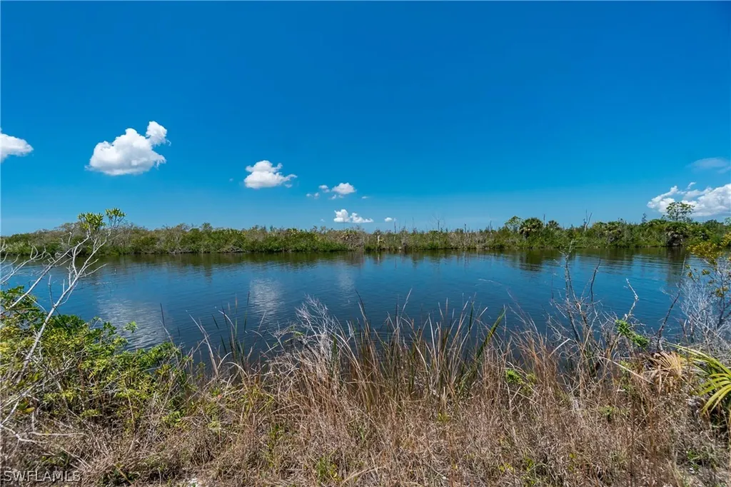 1430 NW 42nd Avenue Cape Coral FL 33993