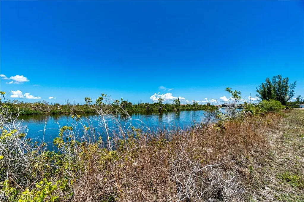1430 NW 42nd Avenue Cape Coral FL 33993
