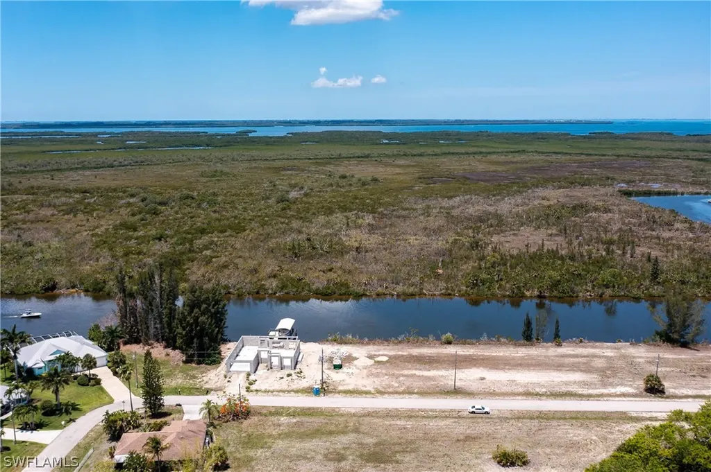 1430 NW 42nd Avenue Cape Coral FL 33993