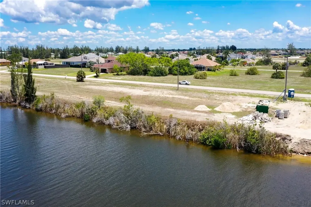 1430 NW 42nd Avenue Cape Coral FL 33993