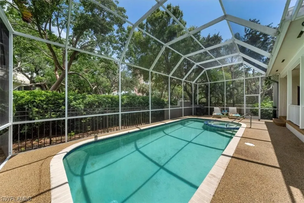 5900 Chanteclair Drive Naples FL 34108