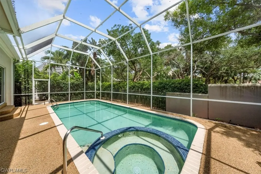 5900 Chanteclair Drive Naples FL 34108
