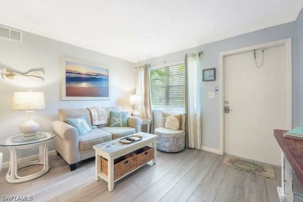 1295 Gulf Shore Boulevard S Naples FL 34102