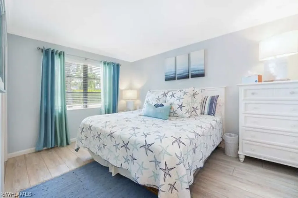 1295 Gulf Shore Boulevard S Naples FL 34102