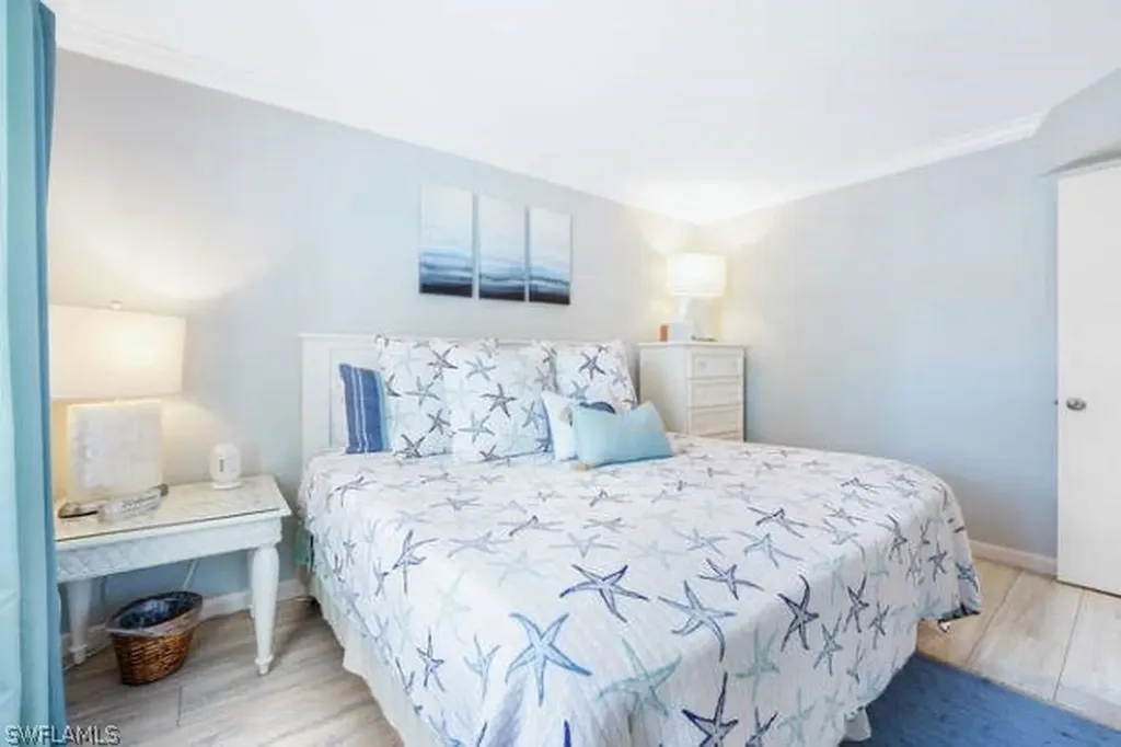 1295 Gulf Shore Boulevard S Naples FL 34102