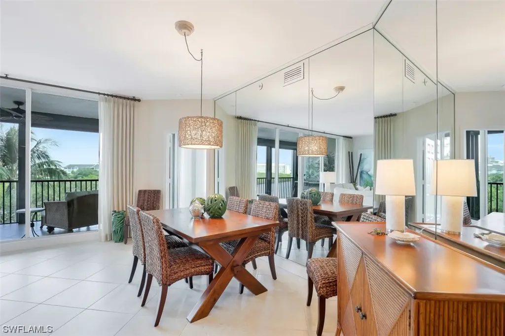 430 Cove Tower Drive Naples FL 34110