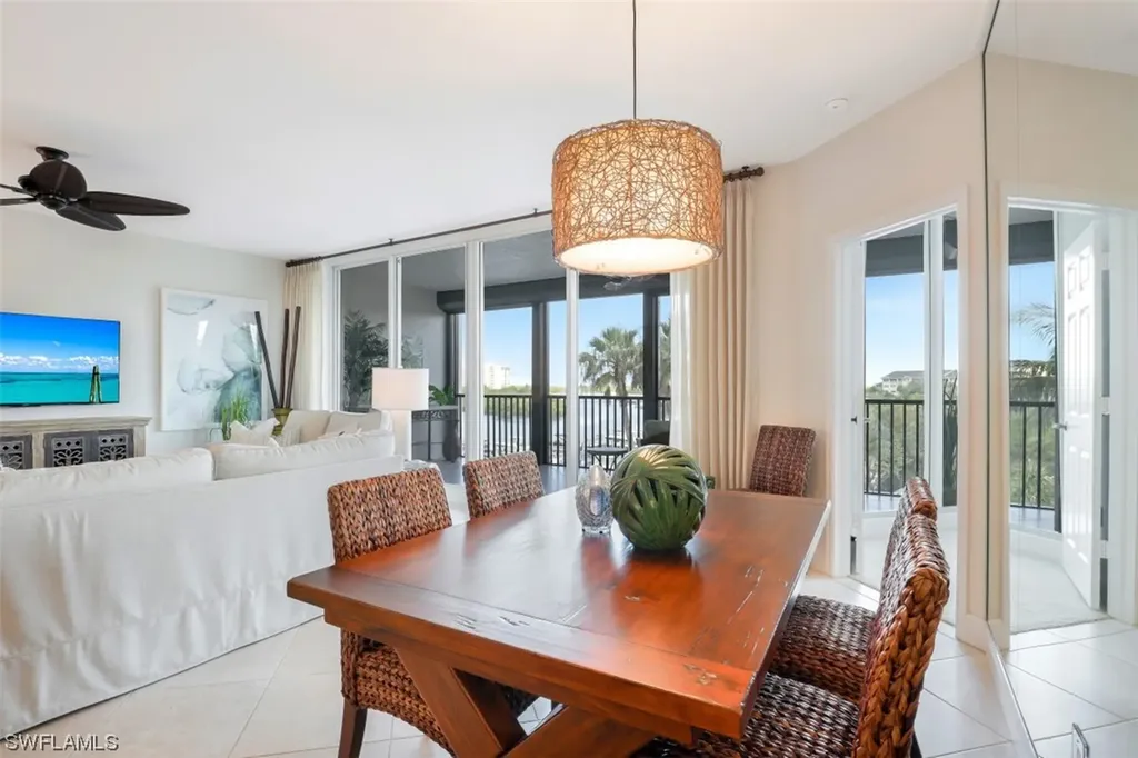 430 Cove Tower Drive Naples FL 34110