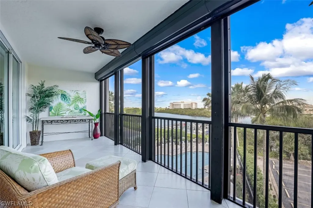 430 Cove Tower Drive Naples FL 34110