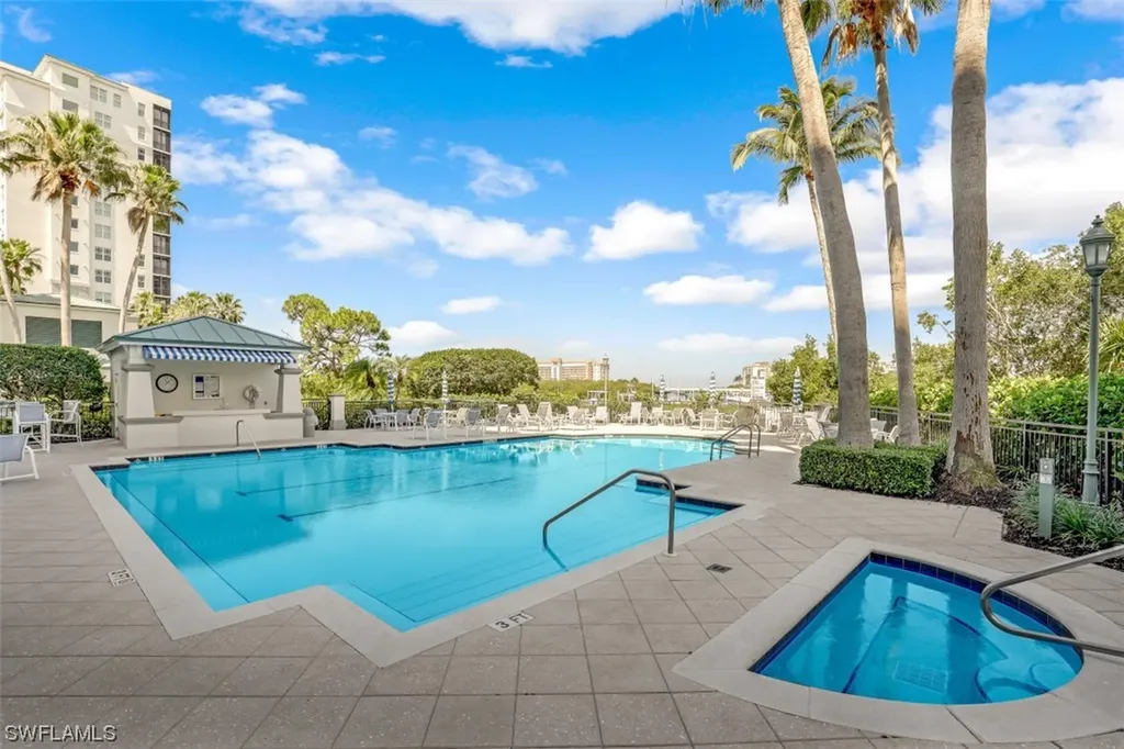 430 Cove Tower Drive Naples FL 34110