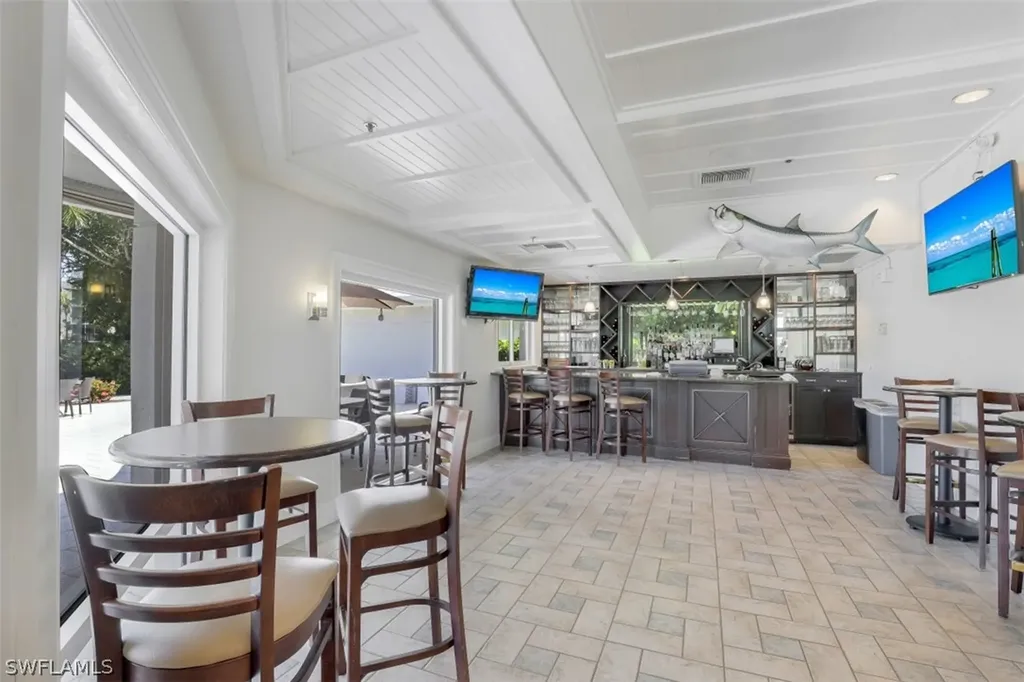 430 Cove Tower Drive Naples FL 34110