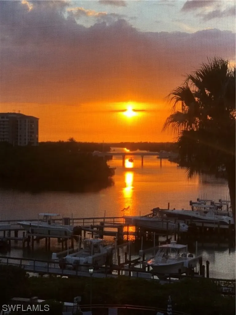 430 Cove Tower Drive Naples FL 34110