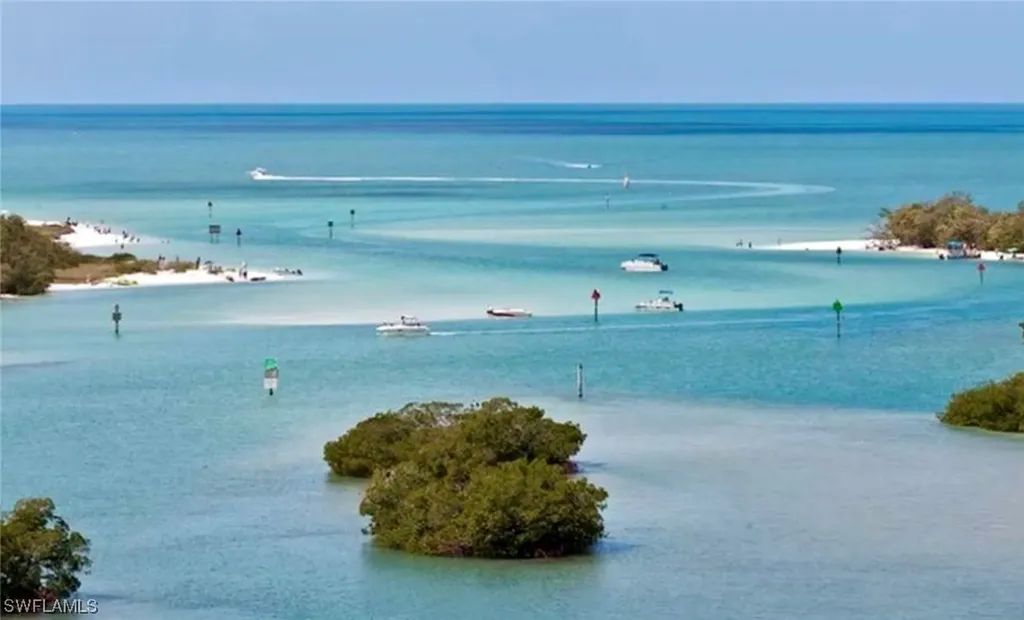 430 Cove Tower Drive Naples FL 34110
