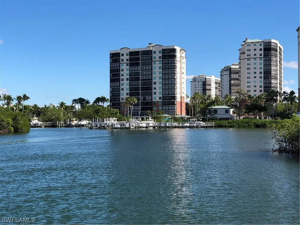 430 Cove Tower Drive Naples FL 34110