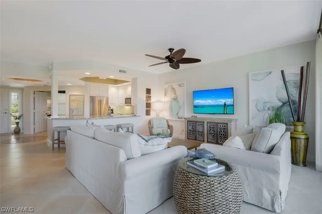 430 Cove Tower Drive Naples FL 34110