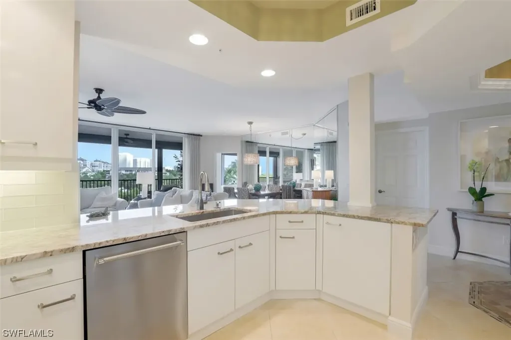 430 Cove Tower Drive Naples FL 34110