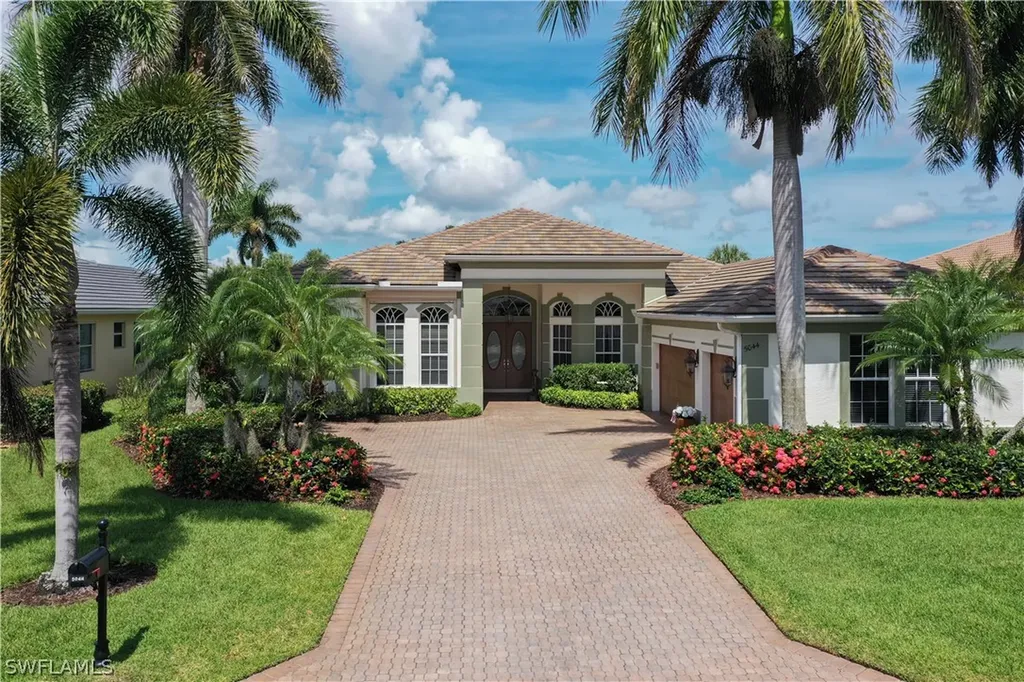 Naples FL, 5044 Cerromar Drive