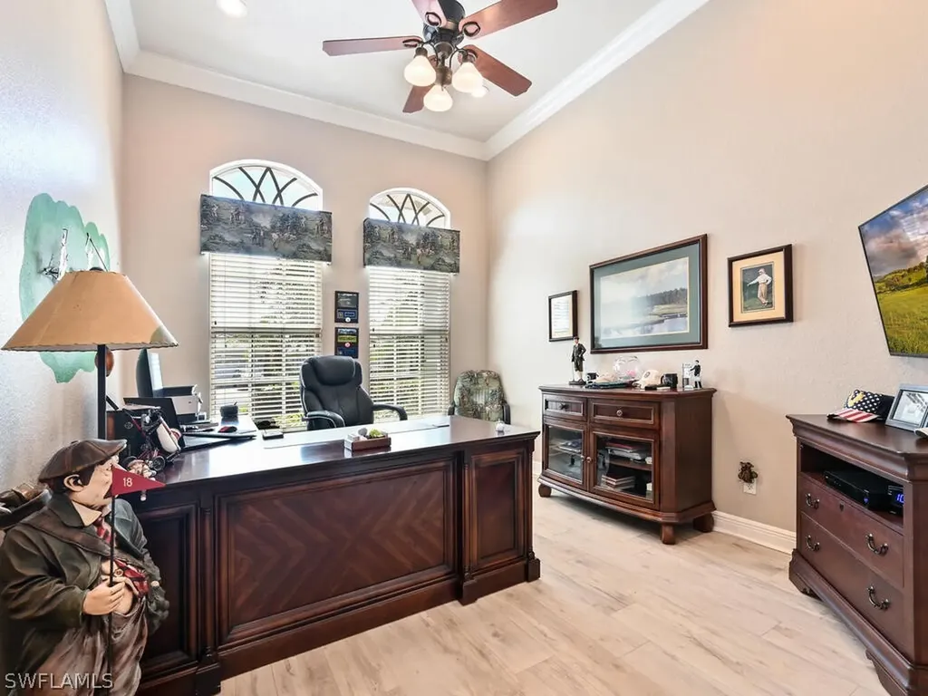 5044 Cerromar Drive Naples FL 34112