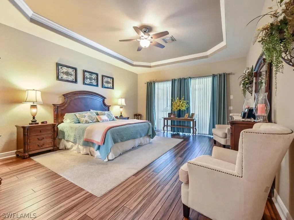 5044 Cerromar Drive Naples FL 34112