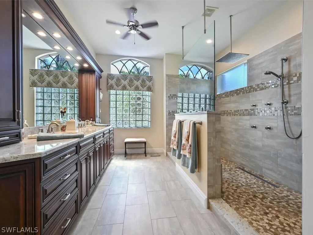 5044 Cerromar Drive Naples FL 34112