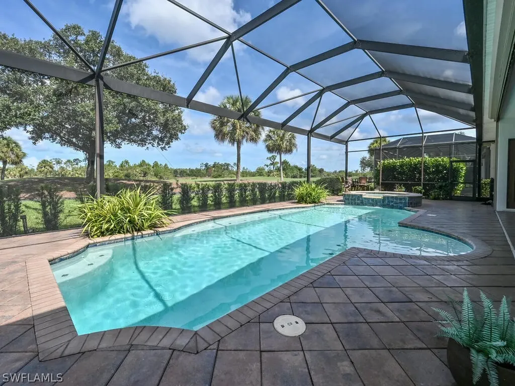 5044 Cerromar Drive Naples FL 34112