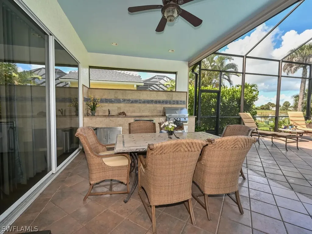 5044 Cerromar Drive Naples FL 34112