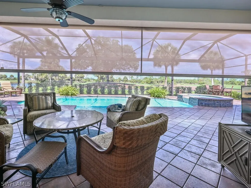 5044 Cerromar Drive Naples FL 34112