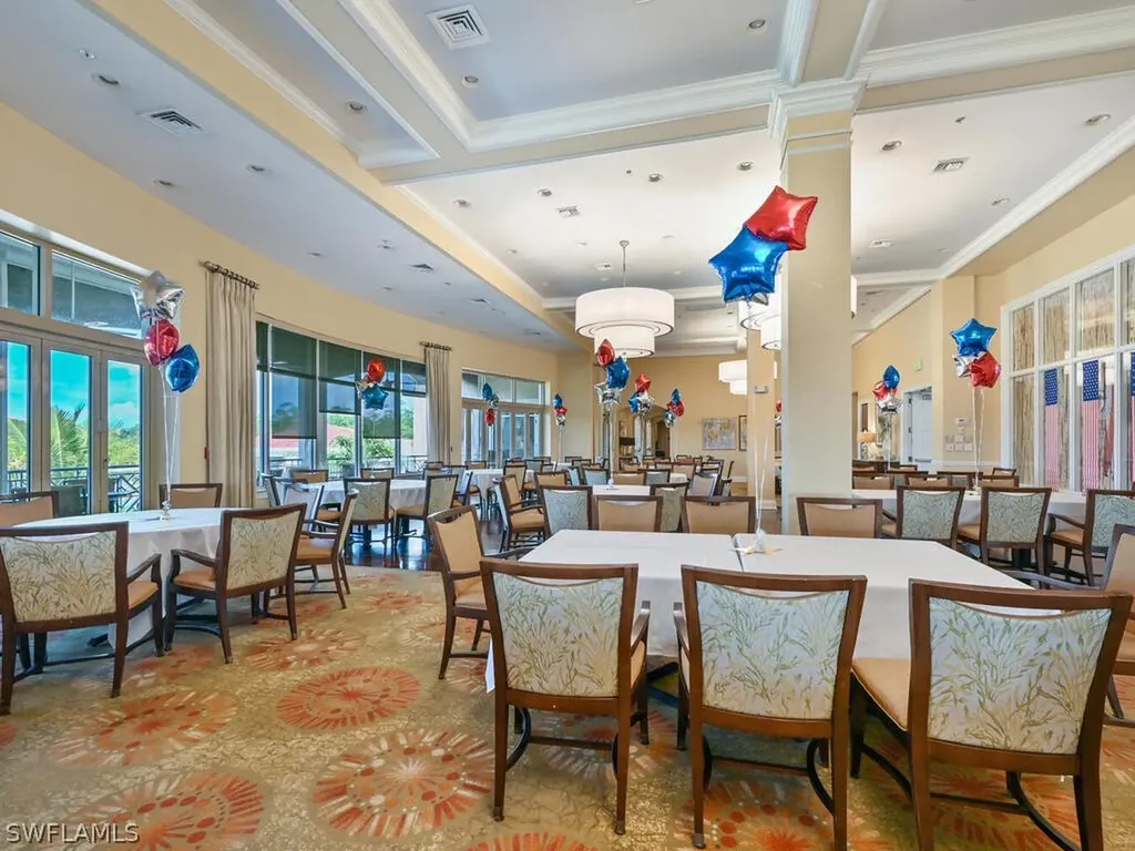 5044 Cerromar Drive Naples FL 34112