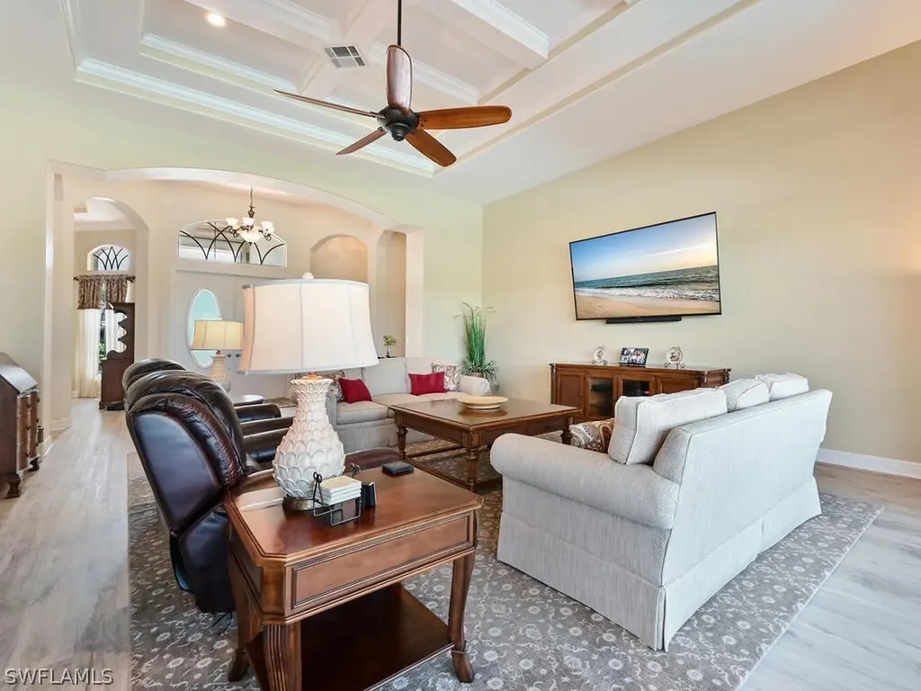 5044 Cerromar Drive Naples FL 34112