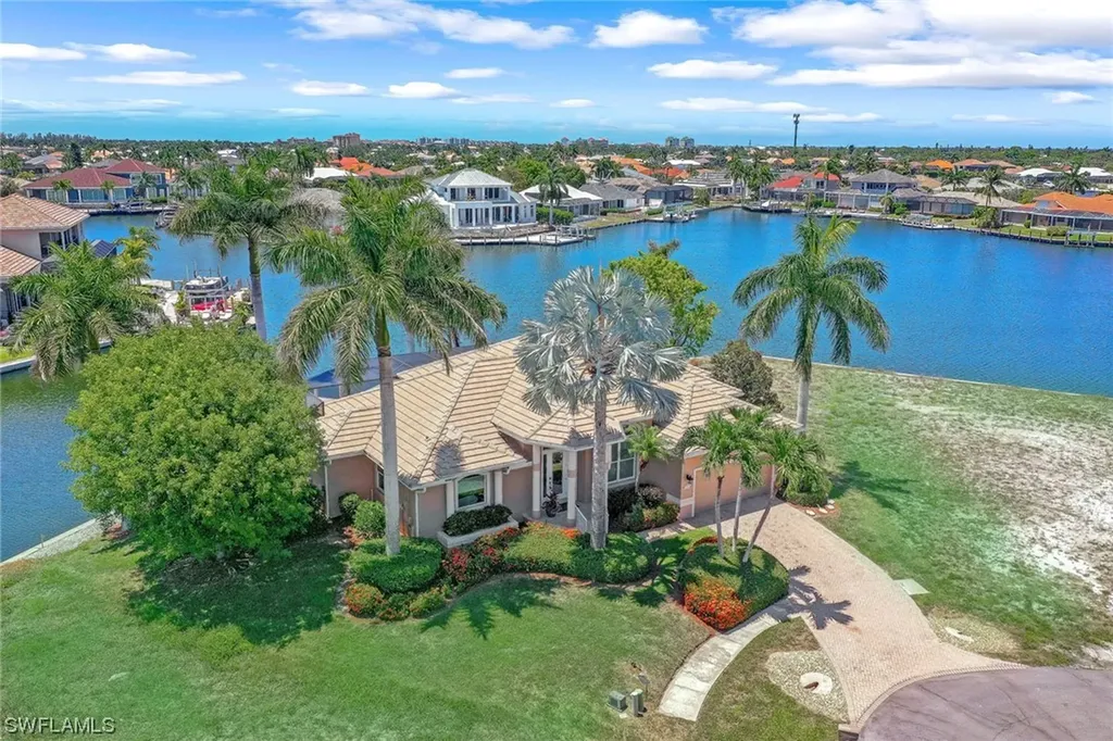 Marco Island FL, 160 S Seas Court