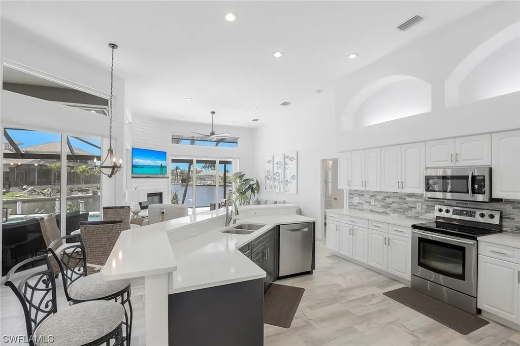 160 S Seas Court Marco Island FL 34145