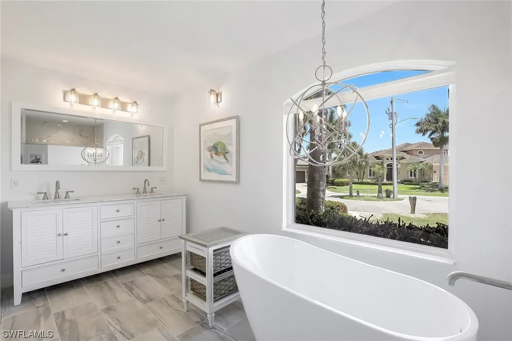 160 S Seas Court Marco Island FL 34145