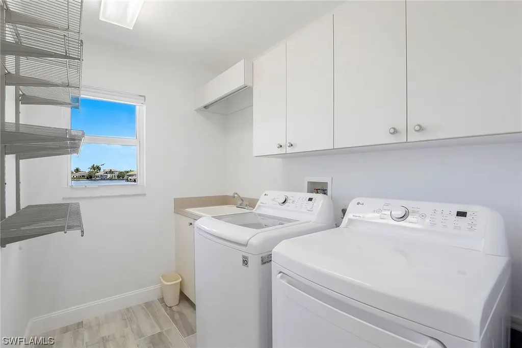 160 S Seas Court Marco Island FL 34145