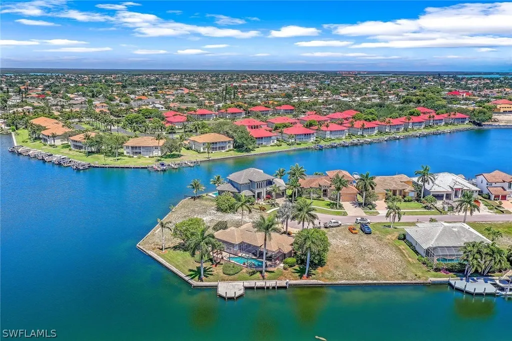 160 S Seas Court Marco Island FL 34145