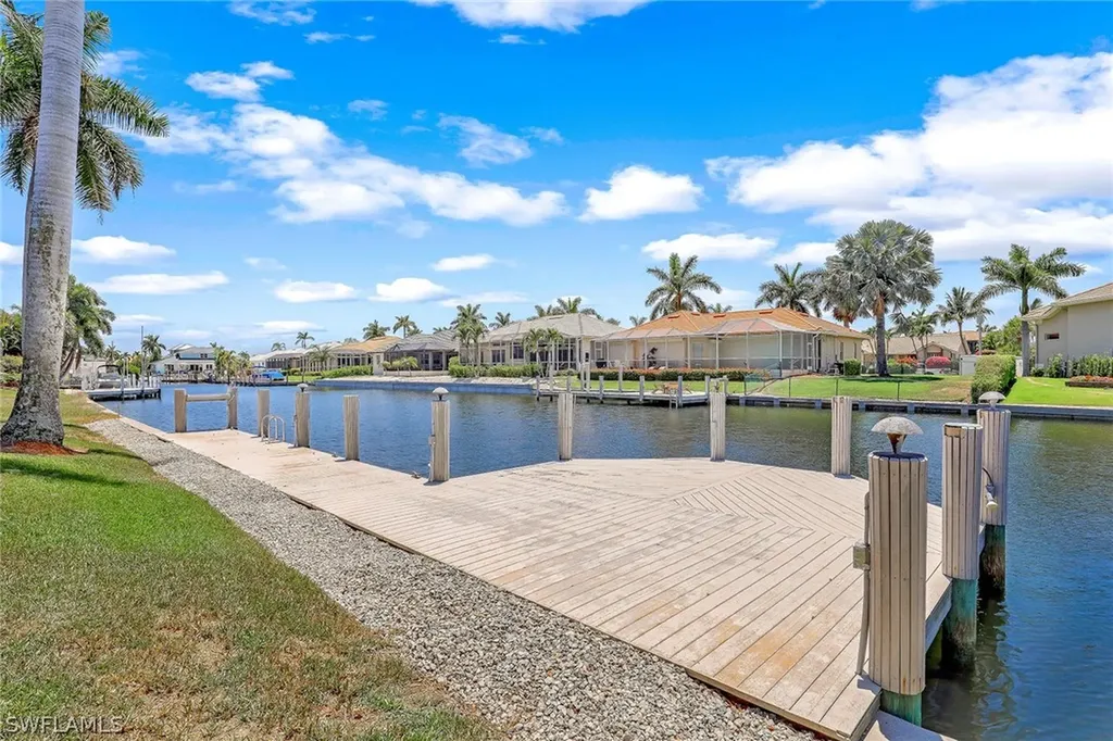 160 S Seas Court Marco Island FL 34145