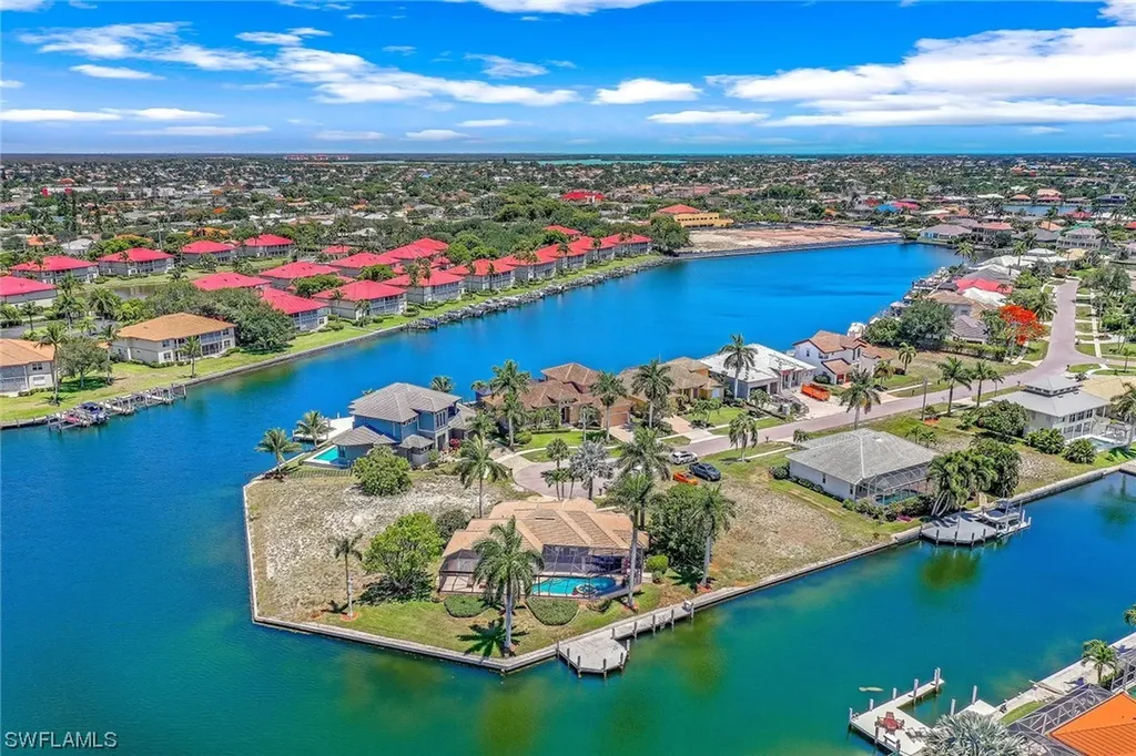 160 S Seas Court Marco Island FL 34145