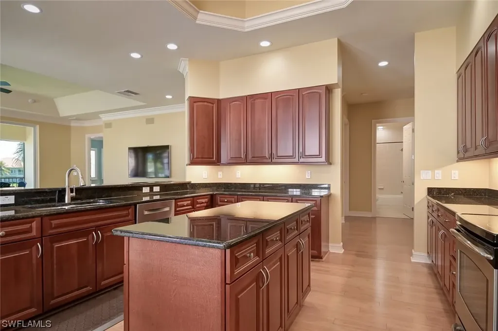 7128 Lemuria Circle Naples FL 34109