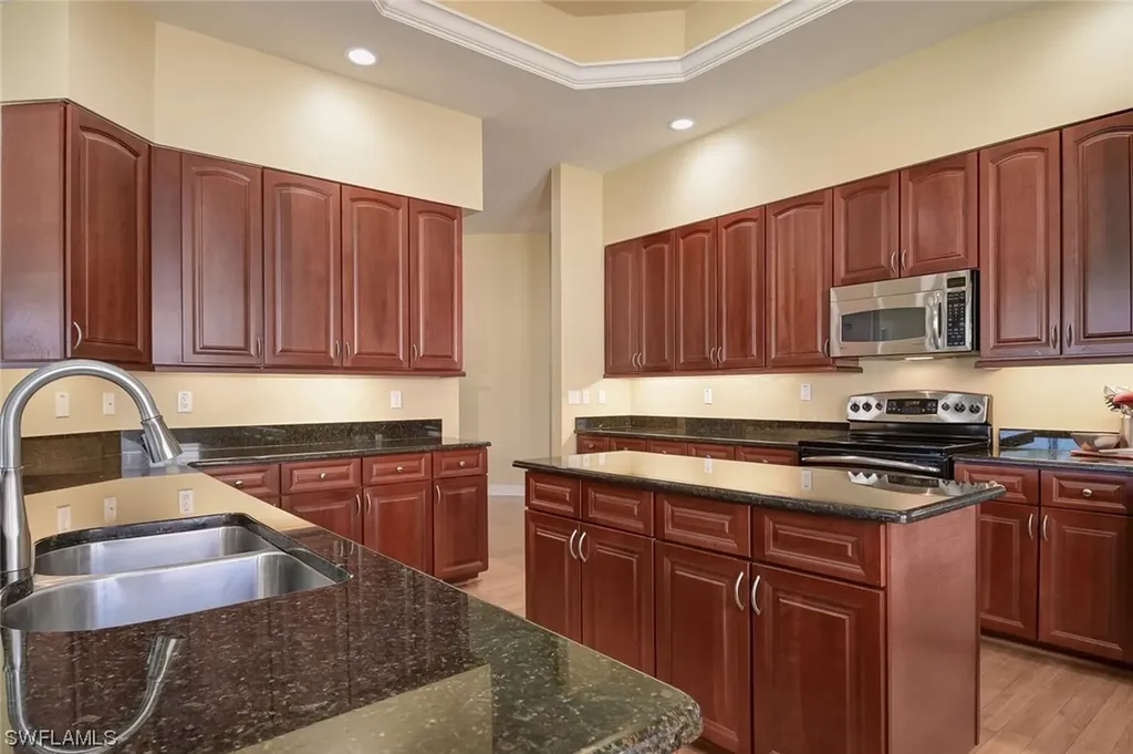 7128 Lemuria Circle Naples FL 34109