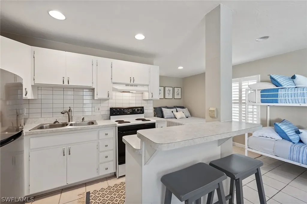 1680 Oakes Boulevard Naples FL 34119