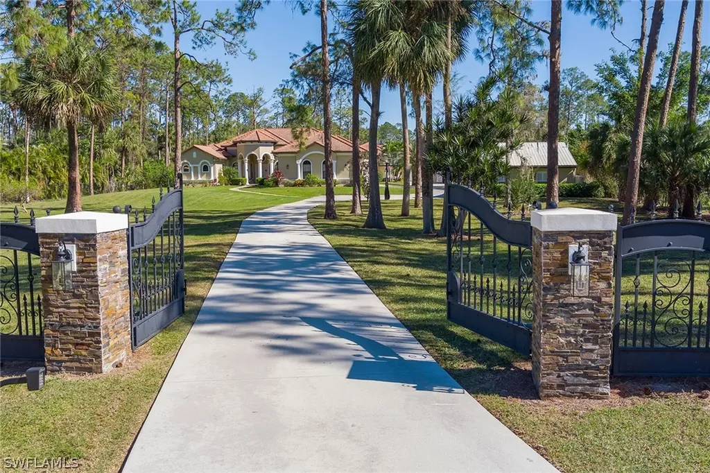 1680 Oakes Boulevard Naples FL 34119